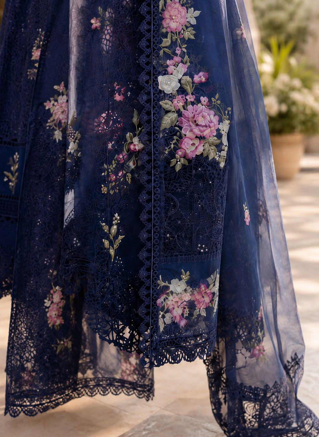Rameen 3-Piece Suit